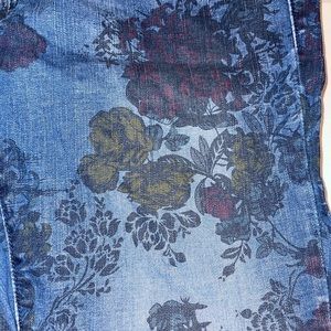 Size small regular floral printed jeggings